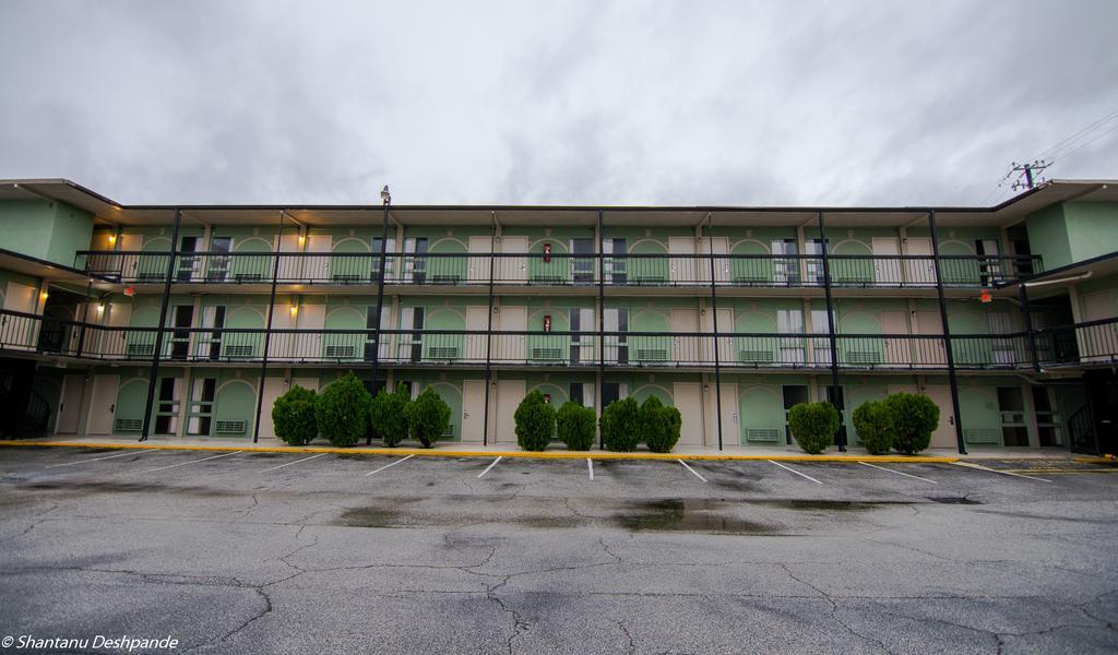 University Inn - Auburn Exterior photo